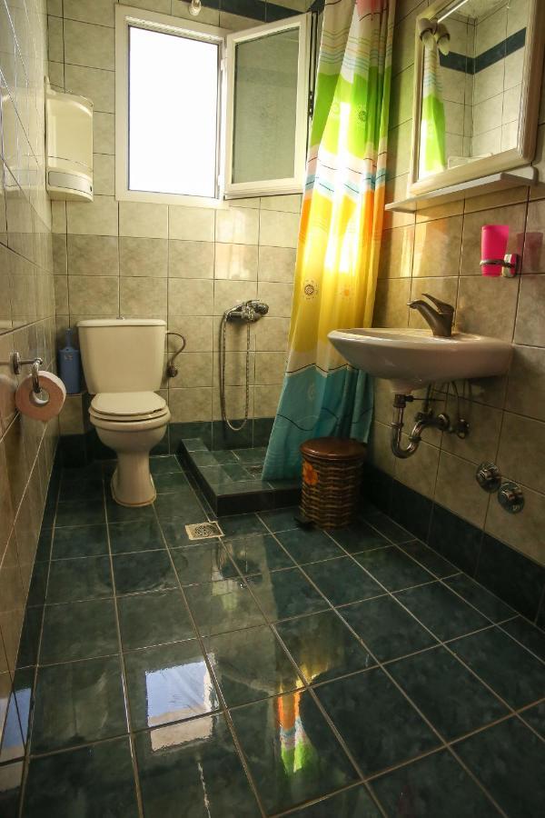 Antisamos Studios サミ 部屋 写真